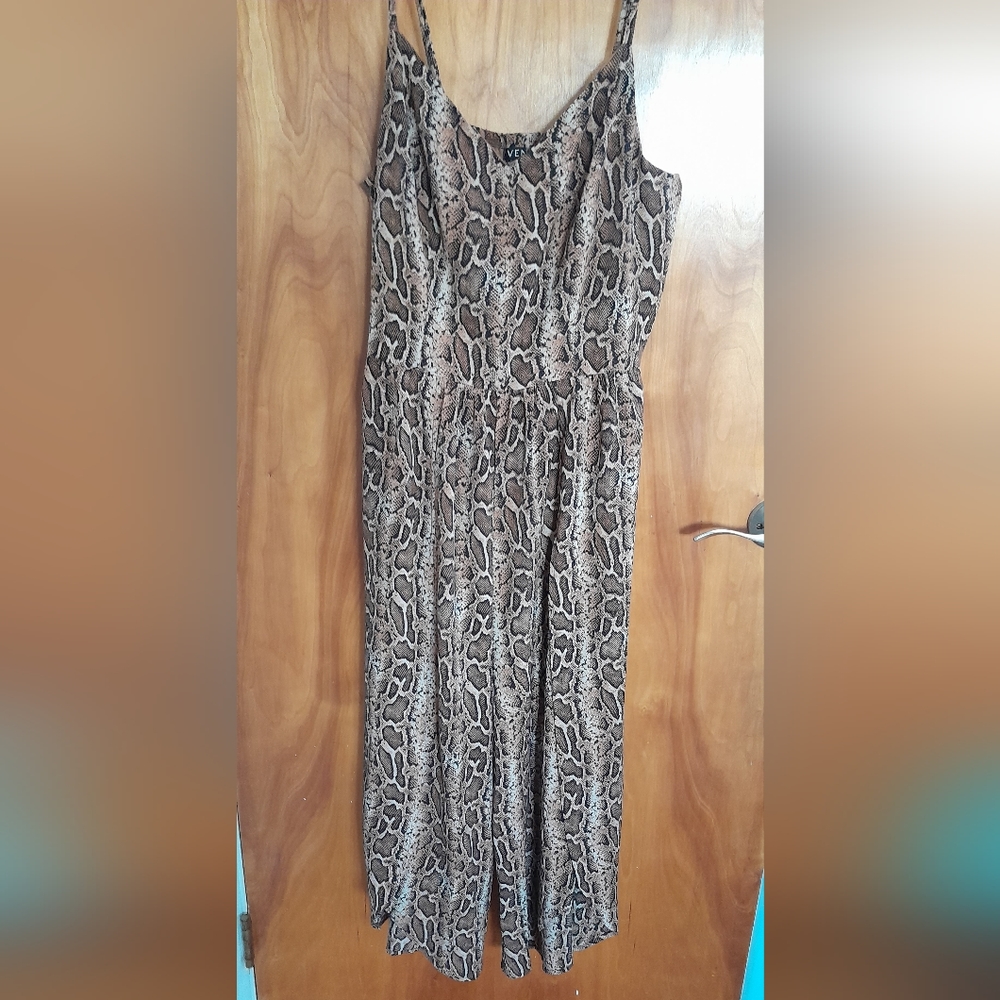 Venus, snakeskin Capri romper, size med